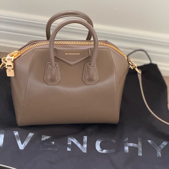 ****SOLD****Givenchy antigona - Picture 10 of 14